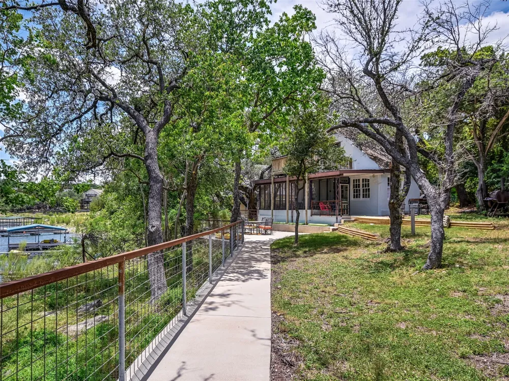 16809 Hurst Creek Circle Austin, TX 78734
