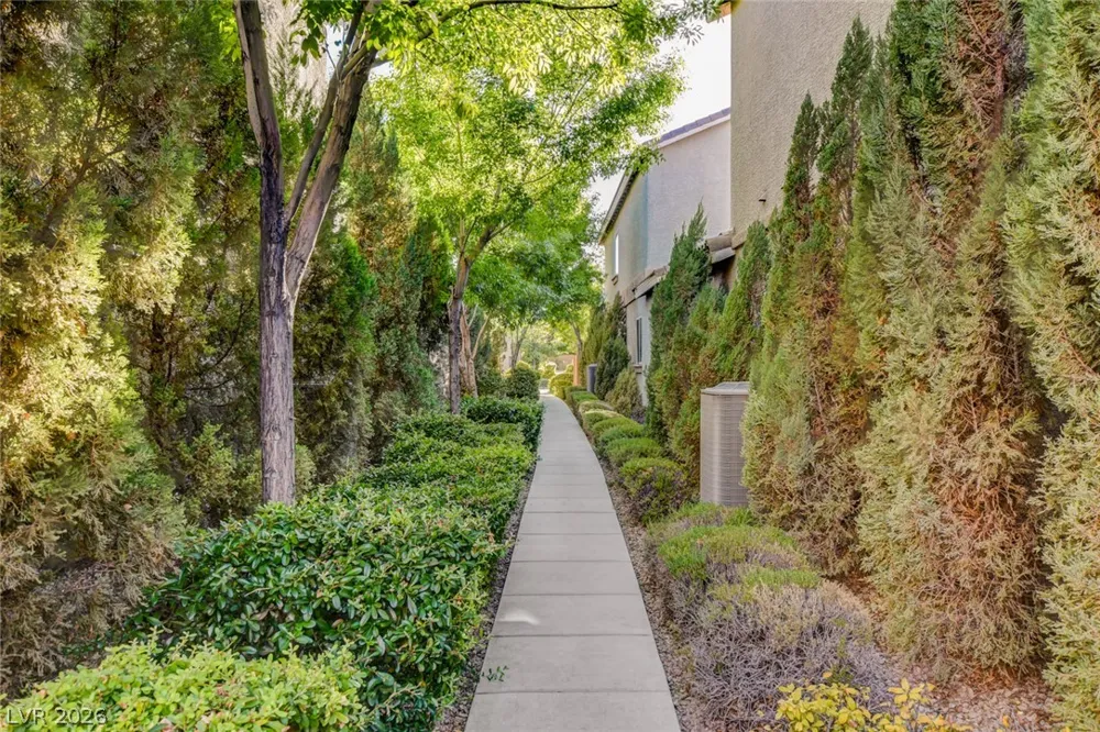 9634 Volk Avenue Las Vegas, NV 89178