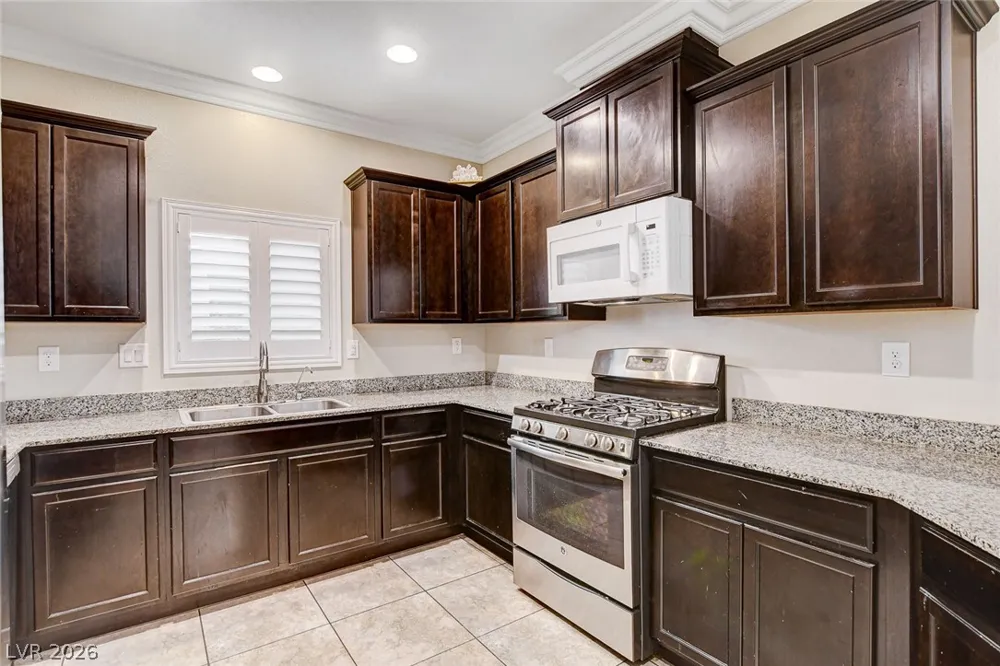 9634 Volk Avenue Las Vegas, NV 89178