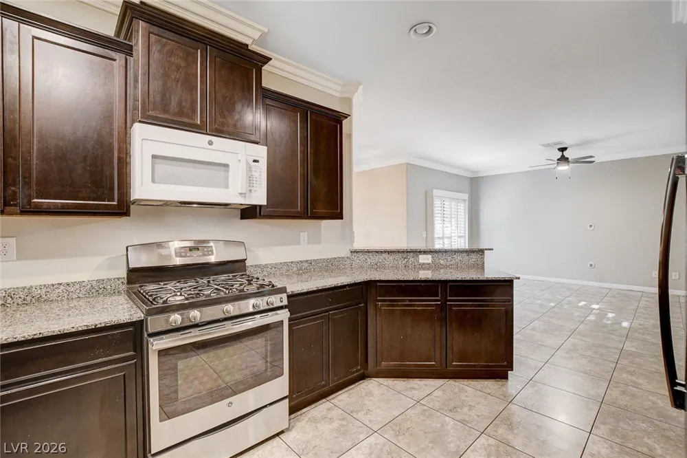 9634 Volk Avenue Las Vegas, NV 89178