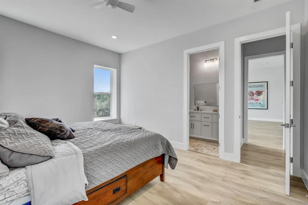 7605 Lantern View Drive Jonestown, TX 78645