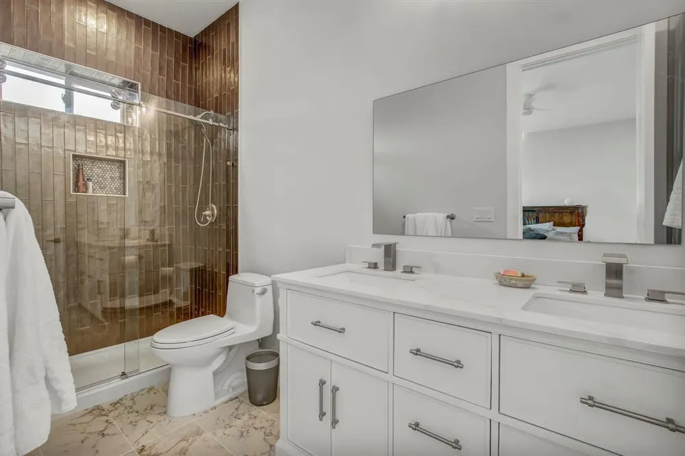 7605 Lantern View Drive Jonestown, TX 78645