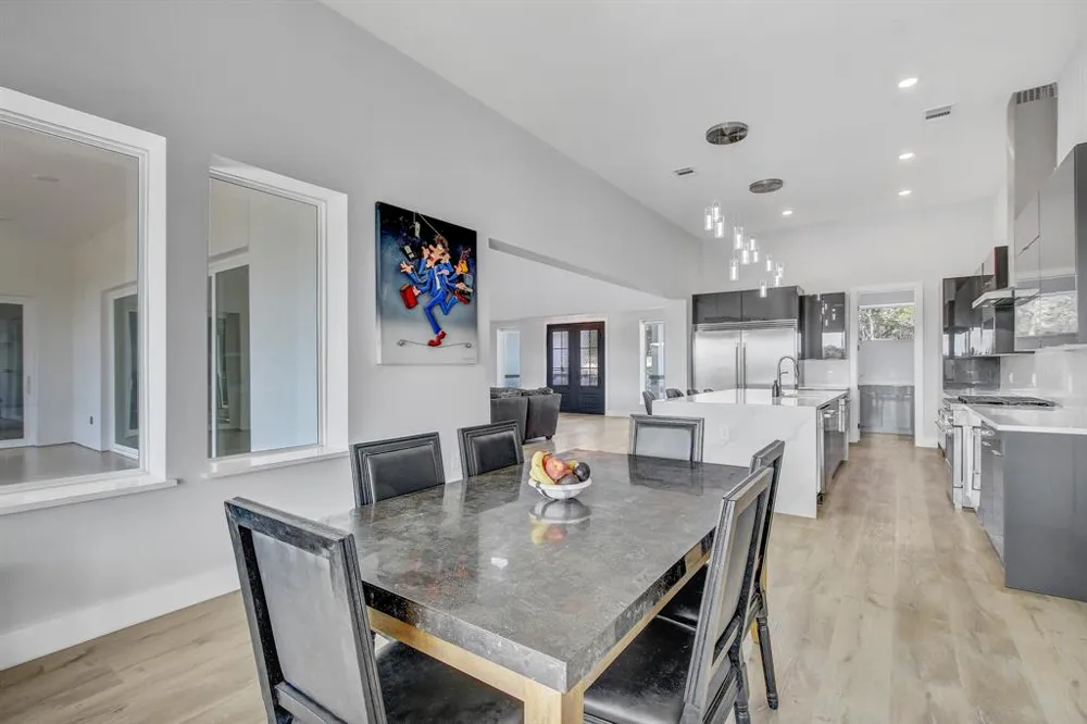 7605 Lantern View Drive Jonestown, TX 78645