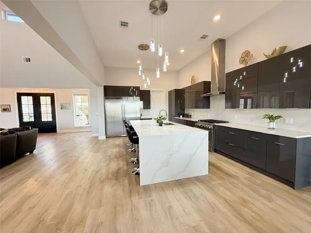 7605 Lantern View Drive Jonestown, TX 78645