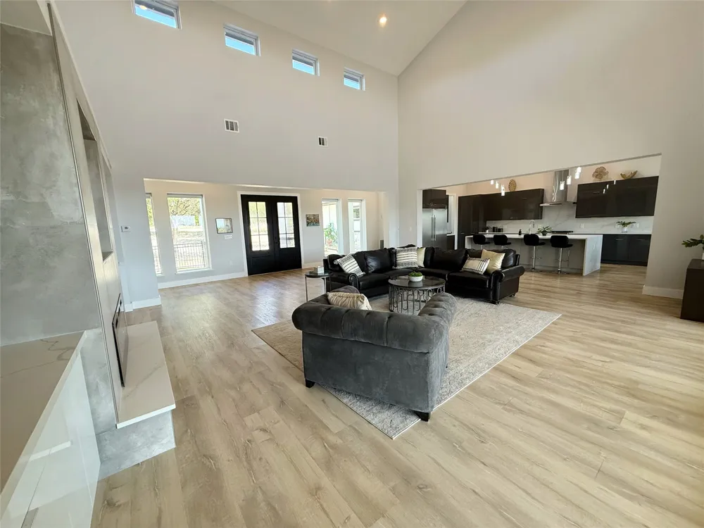 7605 Lantern View Drive Jonestown, TX 78645