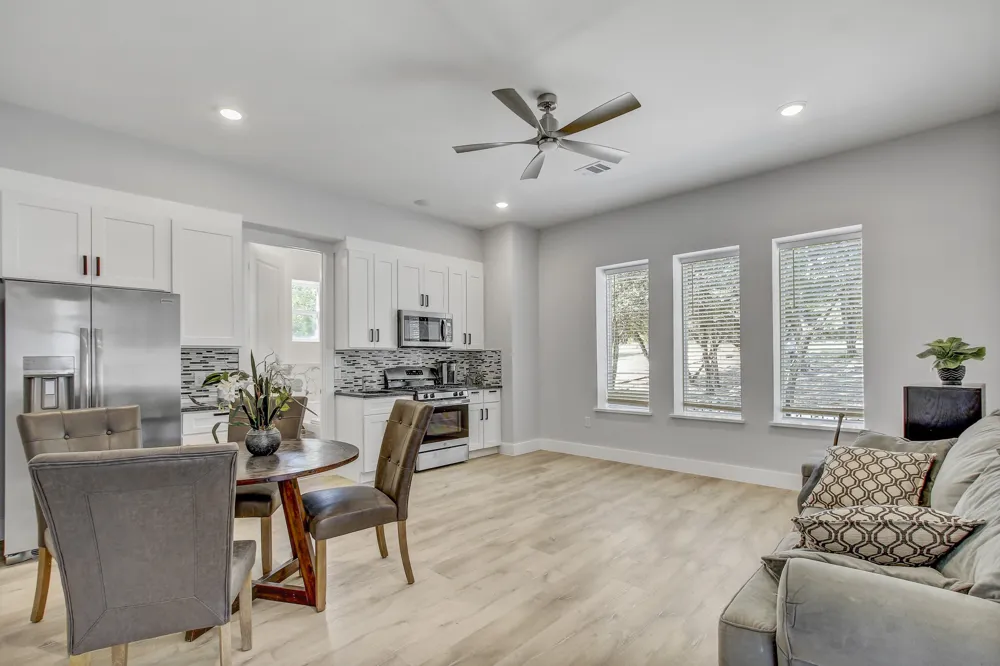7605 Lantern View Drive Jonestown, TX 78645