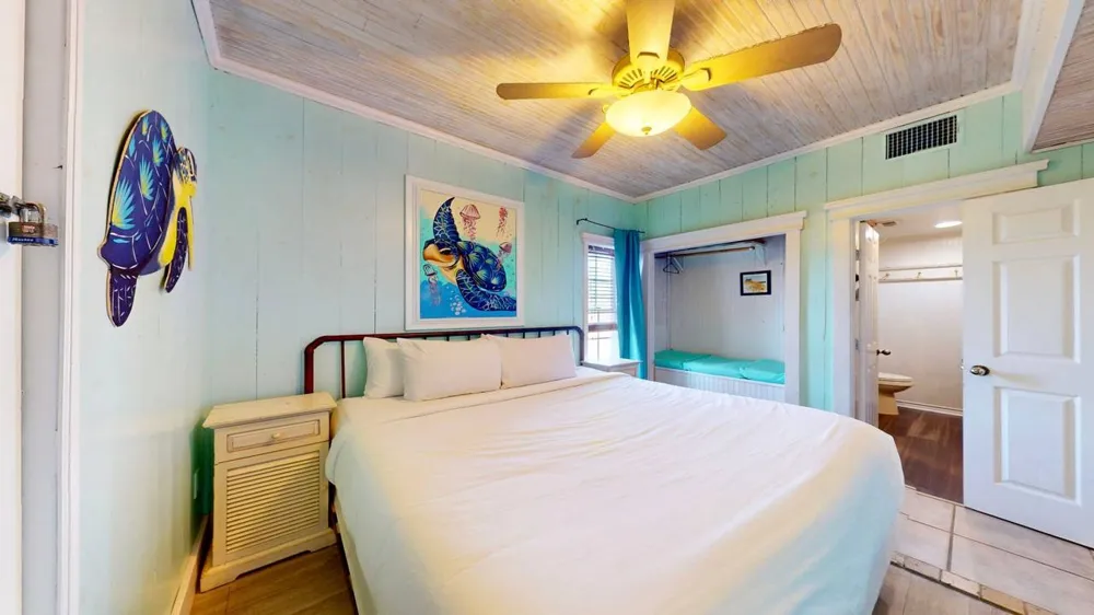 131 W White Avenue #D Port Aransas, TX 78373