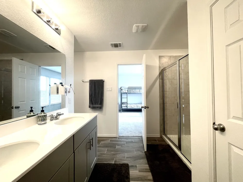 148 Bennington Drive Liberty Hill, TX 78642