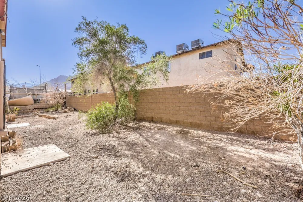 6979 Issac Avenue Las Vegas, NV 89156