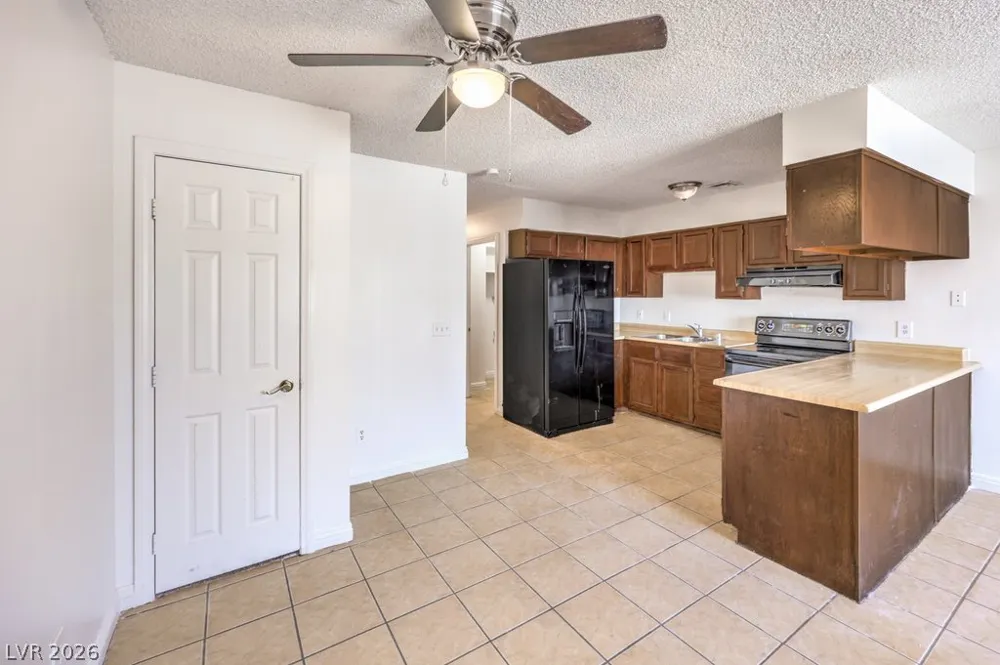 6979 Issac Avenue Las Vegas, NV 89156