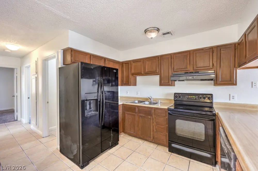 6979 Issac Avenue Las Vegas, NV 89156