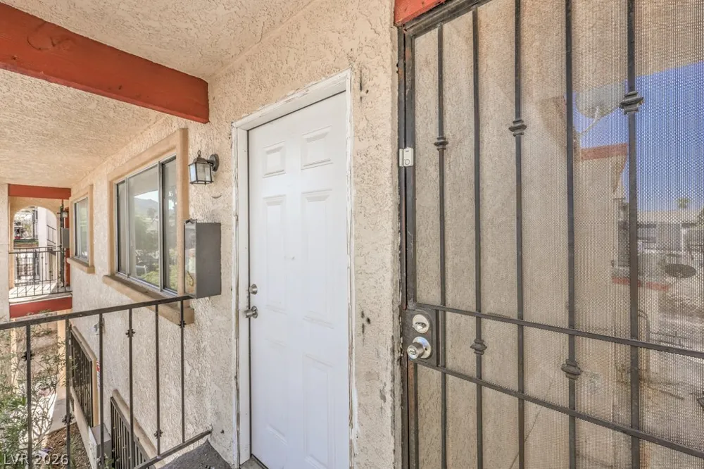 6979 Issac Avenue Las Vegas, NV 89156