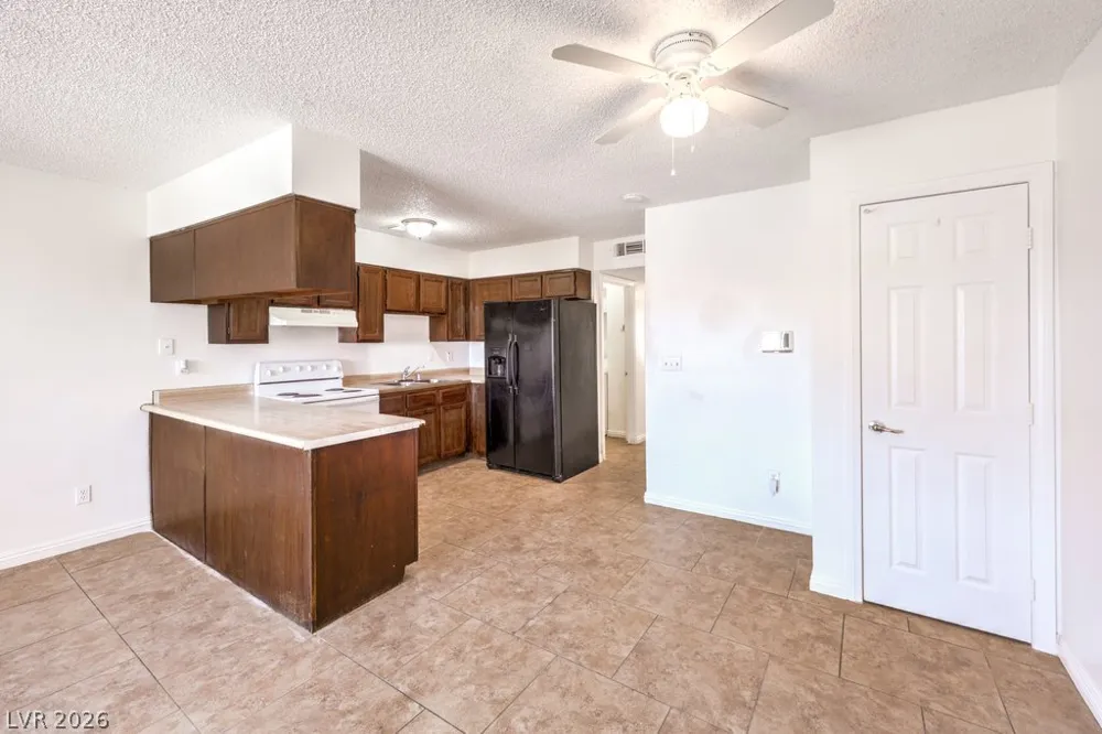 6979 Issac Avenue Las Vegas, NV 89156