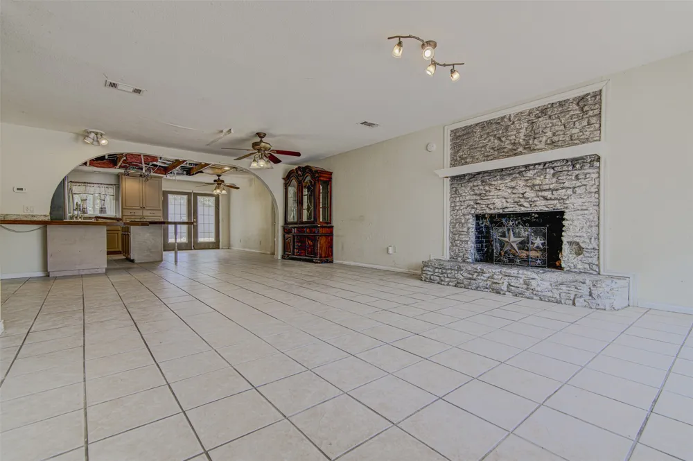 322 E Castleshoals Drive Granite Shoals, TX 78654