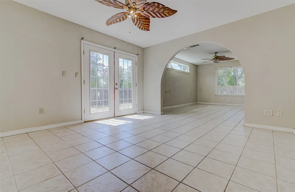 322 E Castleshoals Drive Granite Shoals, TX 78654