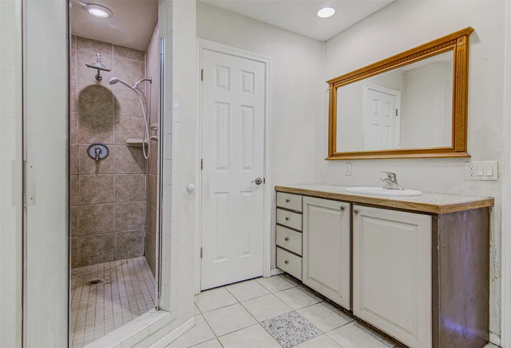 322 E Castleshoals Drive Granite Shoals, TX 78654