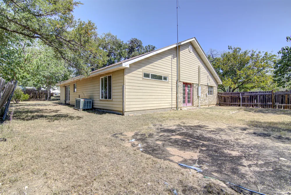 322 E Castleshoals Drive Granite Shoals, TX 78654