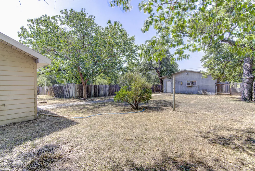 322 E Castleshoals Drive Granite Shoals, TX 78654