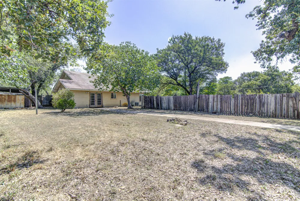 322 E Castleshoals Drive Granite Shoals, TX 78654