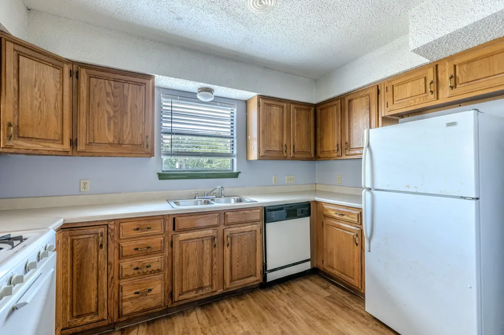 2000 Kenneth Avenue #B Austin, TX 78741