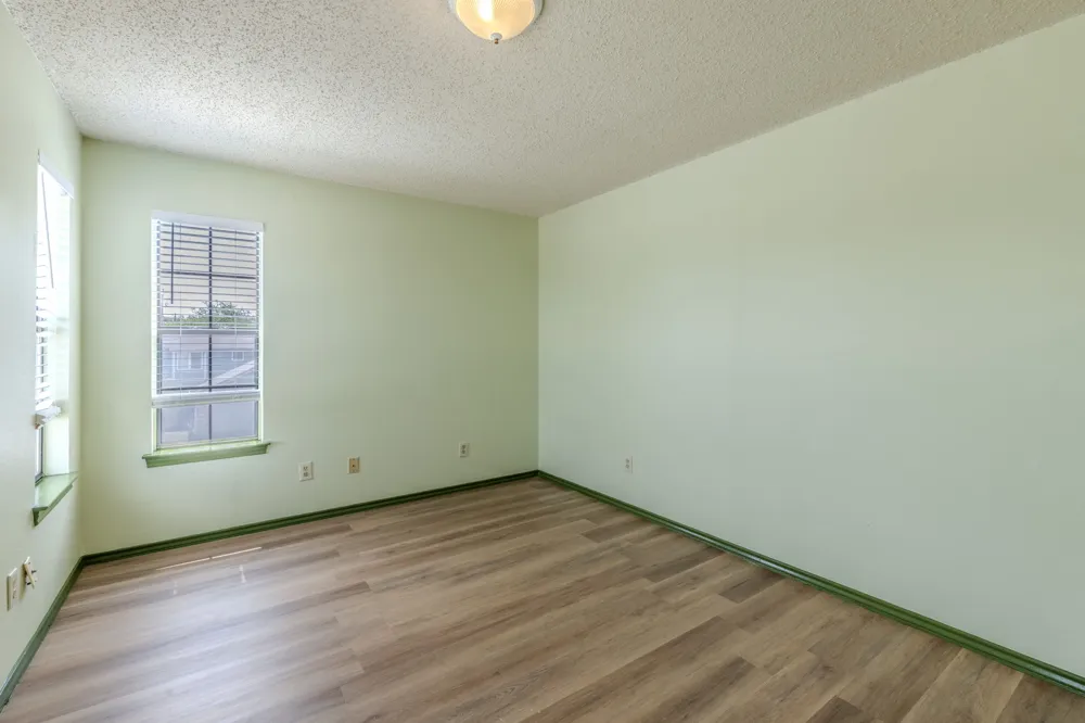 2000 Kenneth Avenue #B Austin, TX 78741