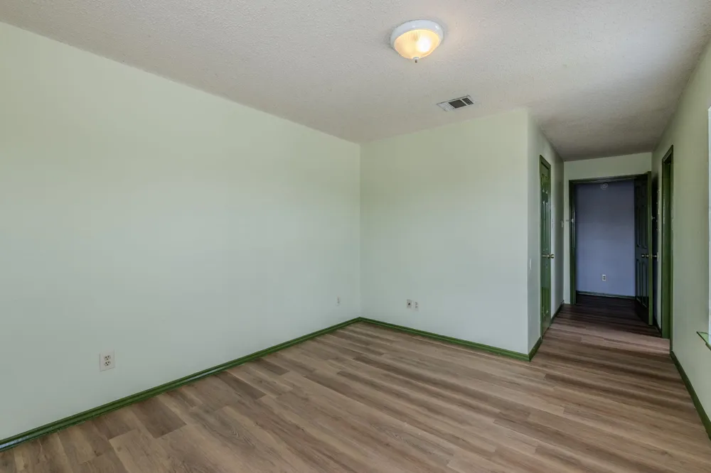 2000 Kenneth Avenue #B Austin, TX 78741