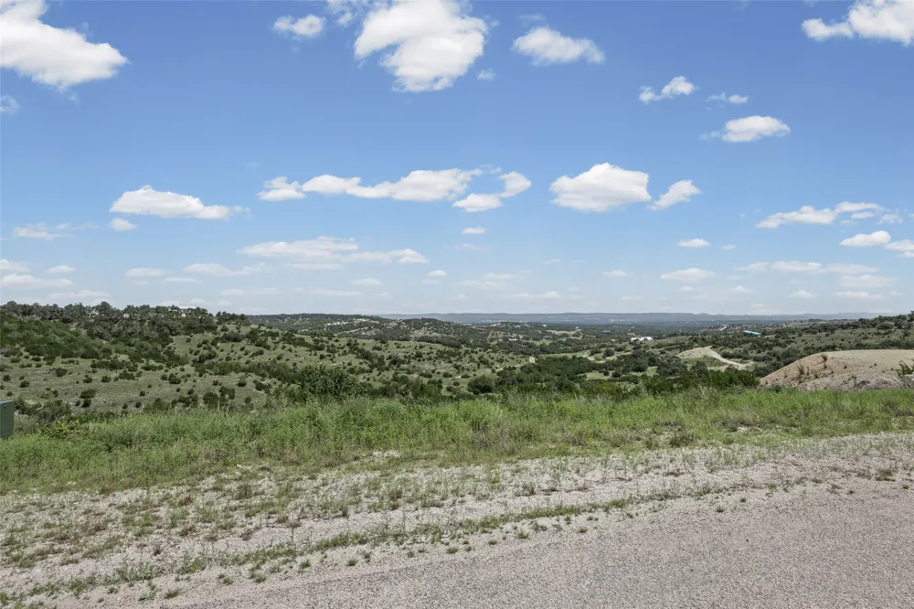 151 Falling Oak Drive Blanco, TX 78606