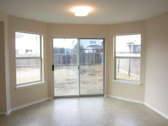 5316 Bahan Drive Del Valle, TX 78617