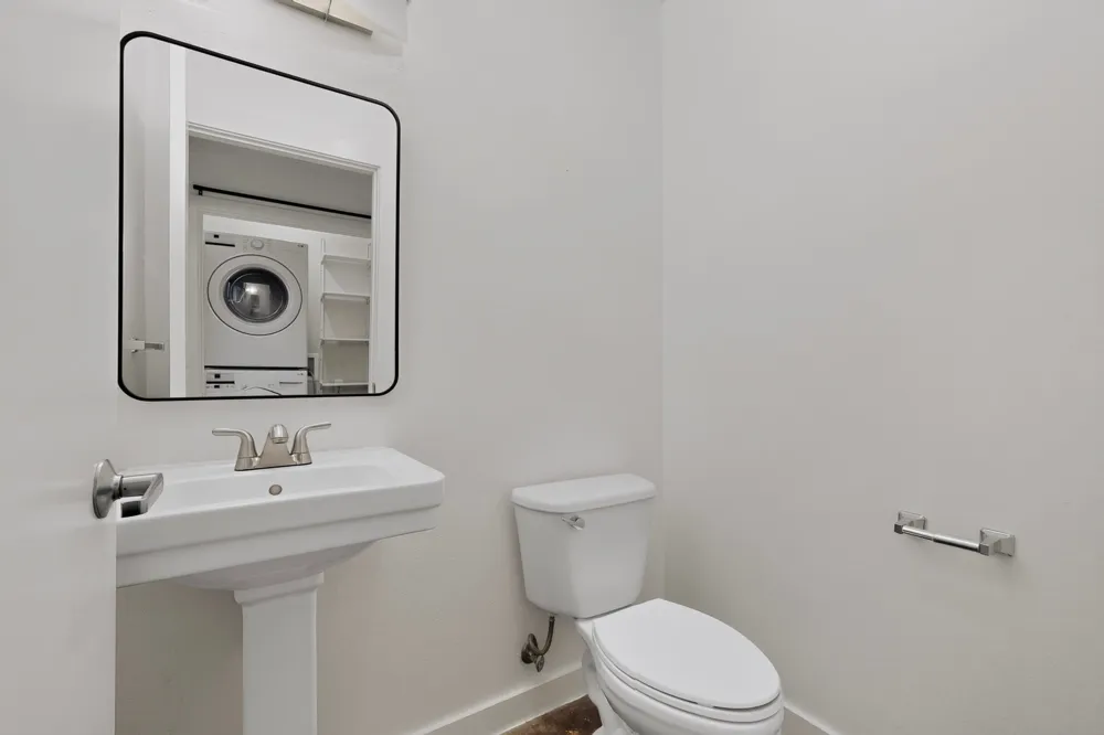 1601 E 5th Street #211 Austin, TX 78702