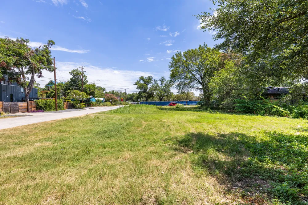 4801 Gonzales Street Austin, TX 78702
