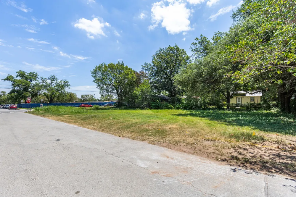 4801 Gonzales Street Austin, TX 78702