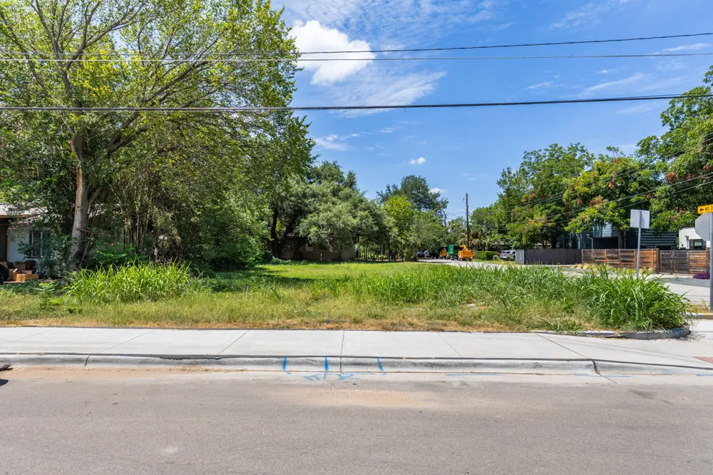 4801 Gonzales Street Austin, TX 78702