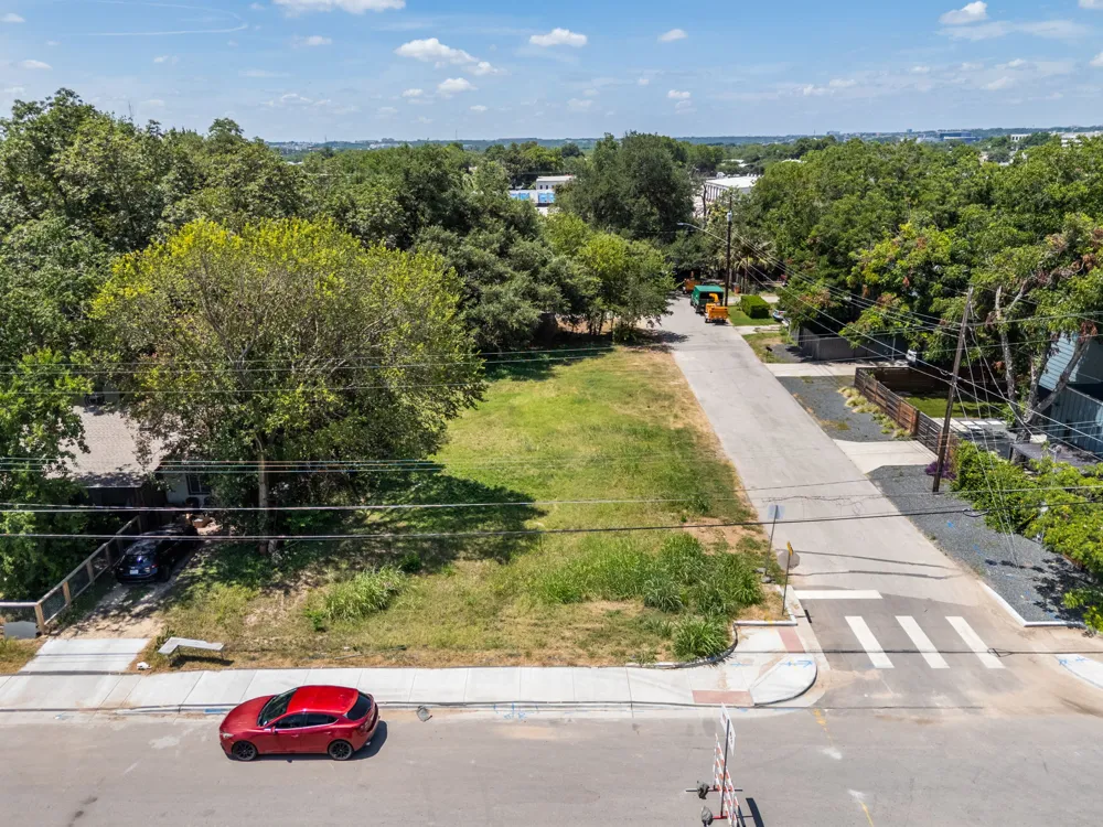 4801 Gonzales Street Austin, TX 78702