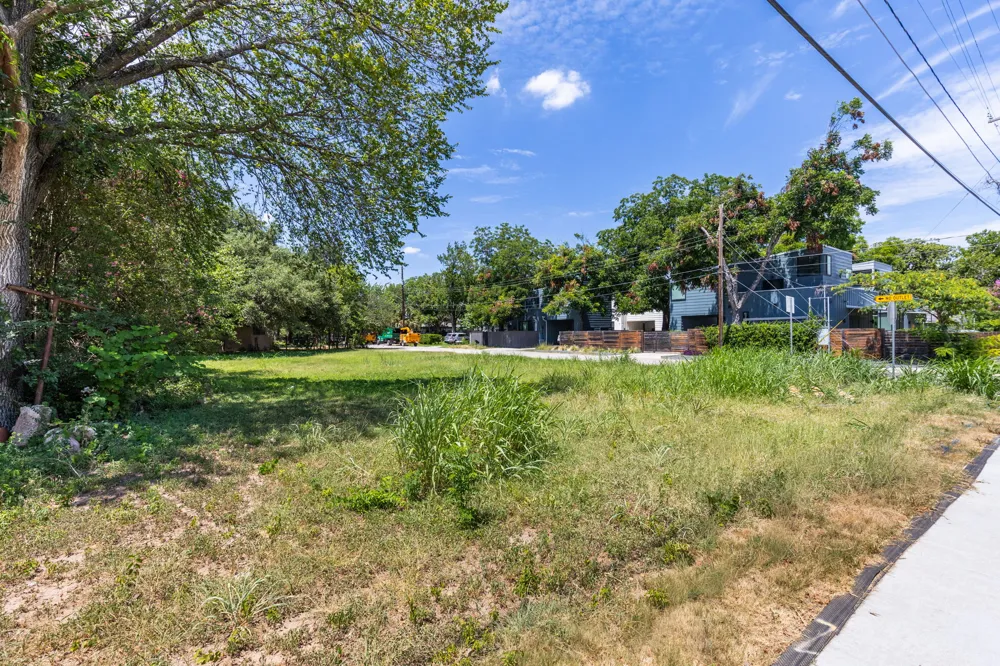 4801 Gonzales Street Austin, TX 78702
