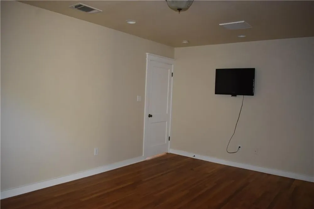 2109 Wright Street Austin, TX 78704