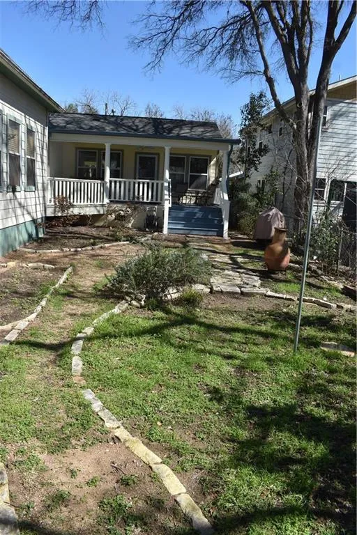 2109 Wright Street Austin, TX 78704