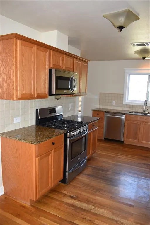 2109 Wright Street Austin, TX 78704