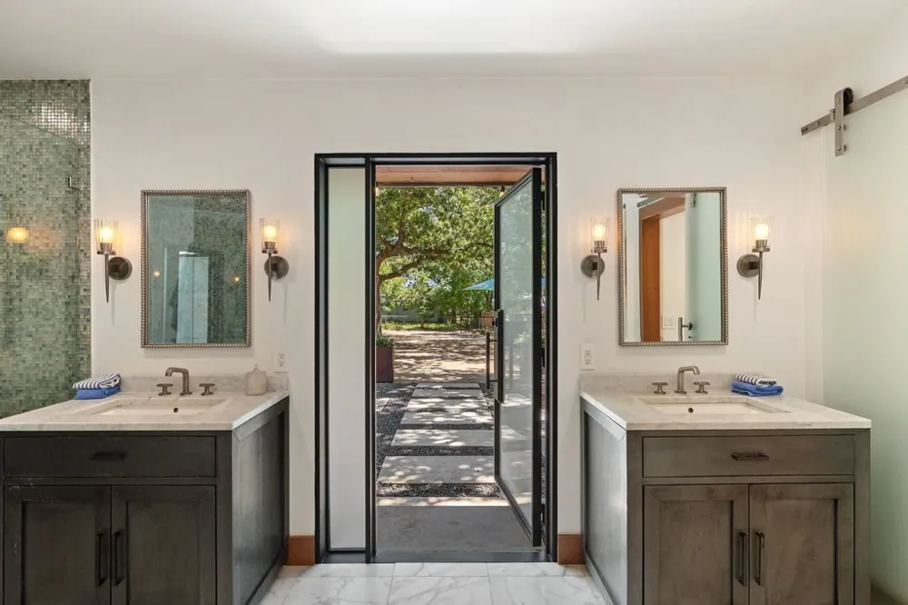 806 W Schubert Street Fredericksburg, TX 78624