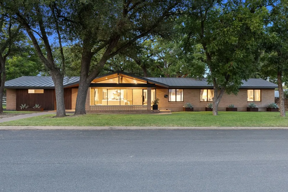 806 W Schubert Street Fredericksburg, TX 78624