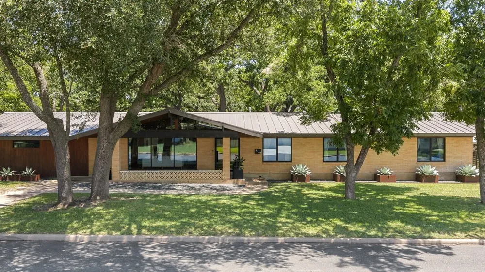 806 W Schubert Street Fredericksburg, TX 78624