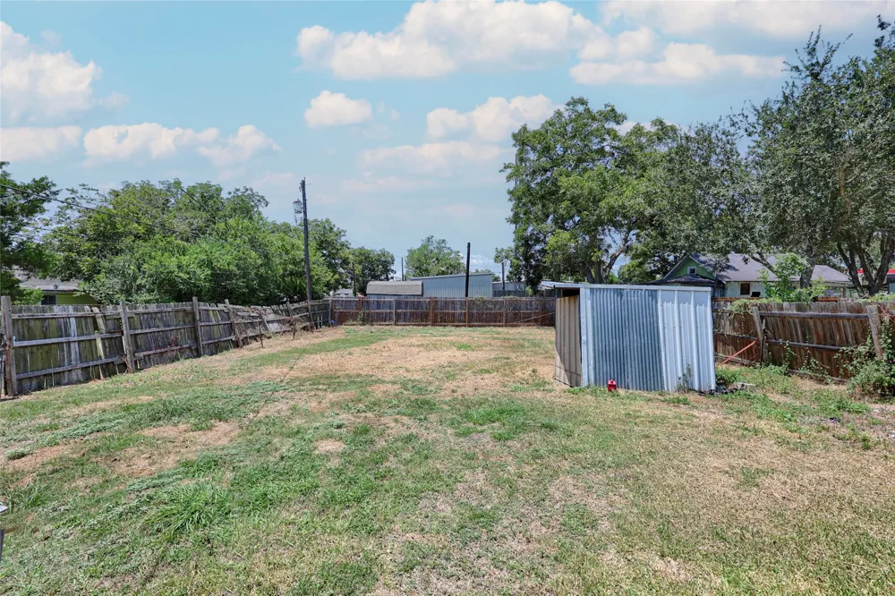 505 Kellett Avenue Schulenburg, TX 78956