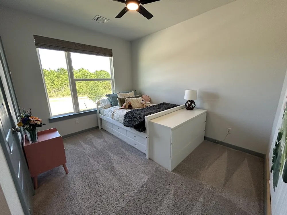 276 Washington Drive Kyle, TX 78640