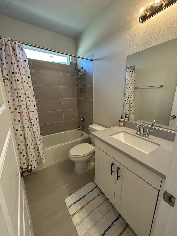 276 Washington Drive Kyle, TX 78640