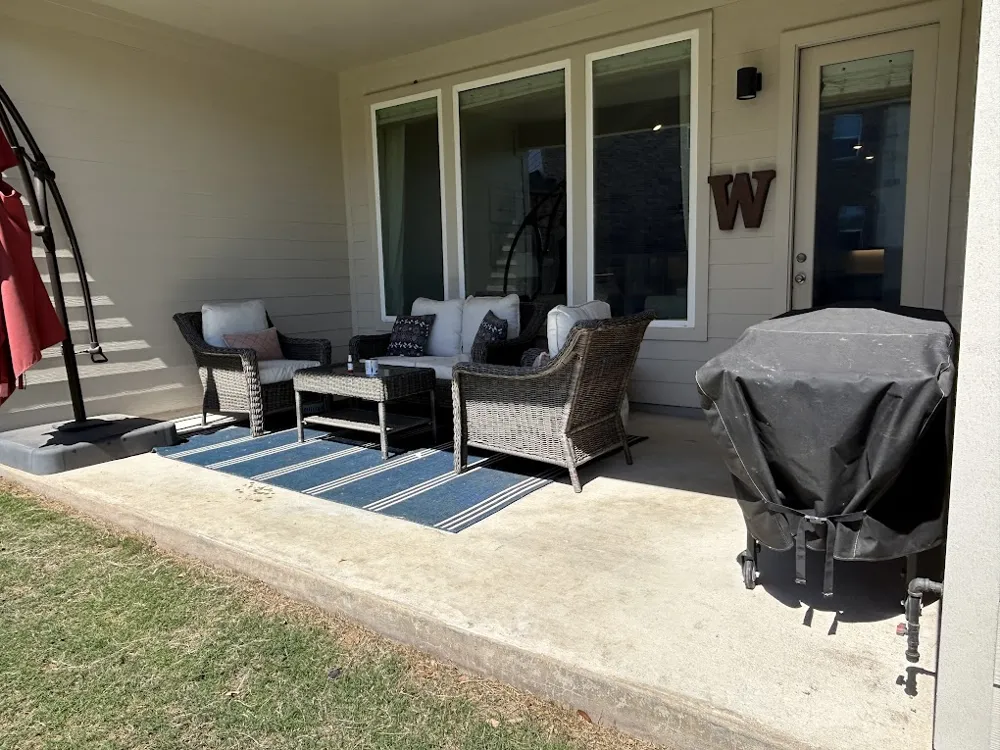 276 Washington Drive Kyle, TX 78640