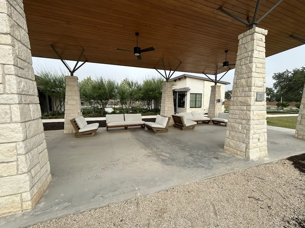 276 Washington Drive Kyle, TX 78640