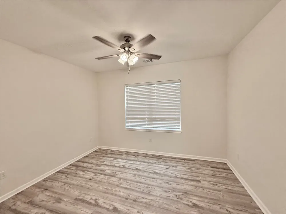 1401 W 7th Street Taylor, TX 76574