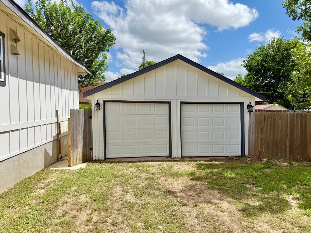 1401 W 7th Street Taylor, TX 76574