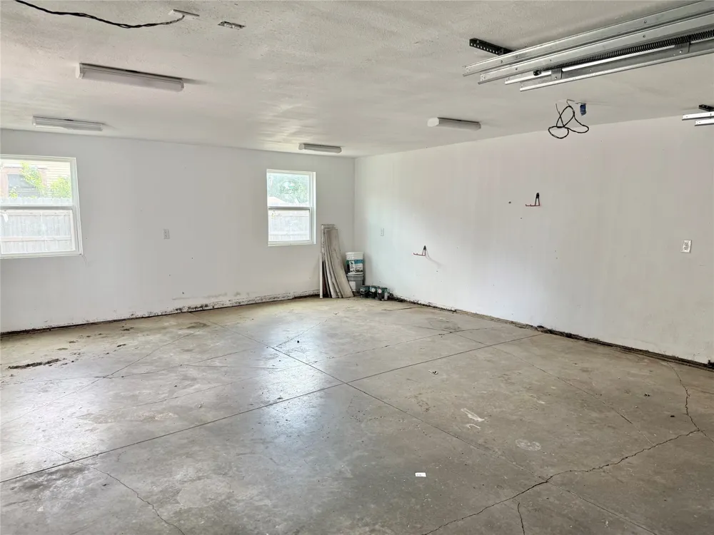 1401 W 7th Street Taylor, TX 76574