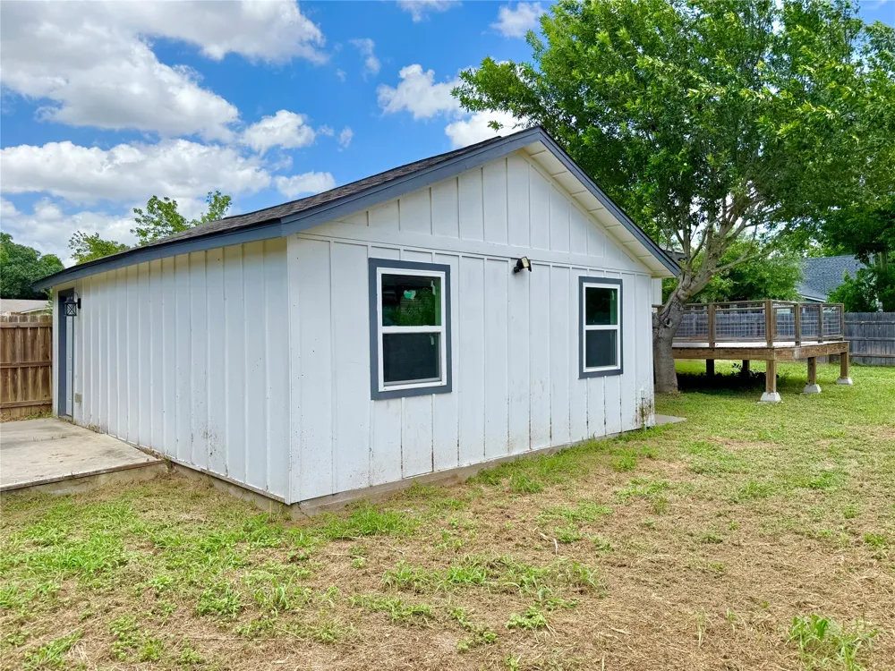 1401 W 7th Street Taylor, TX 76574
