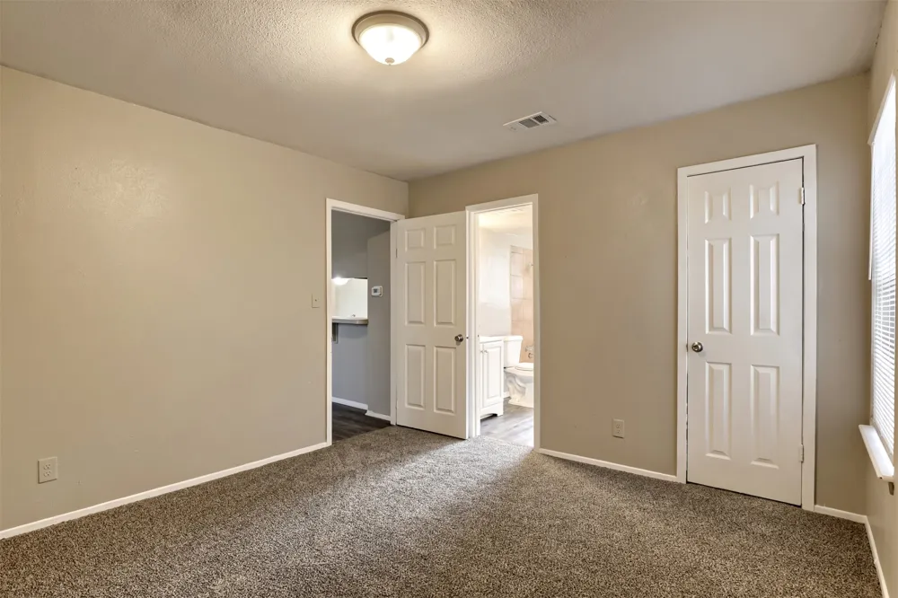 1302 Radcliff Drive #B Austin, TX 78752
